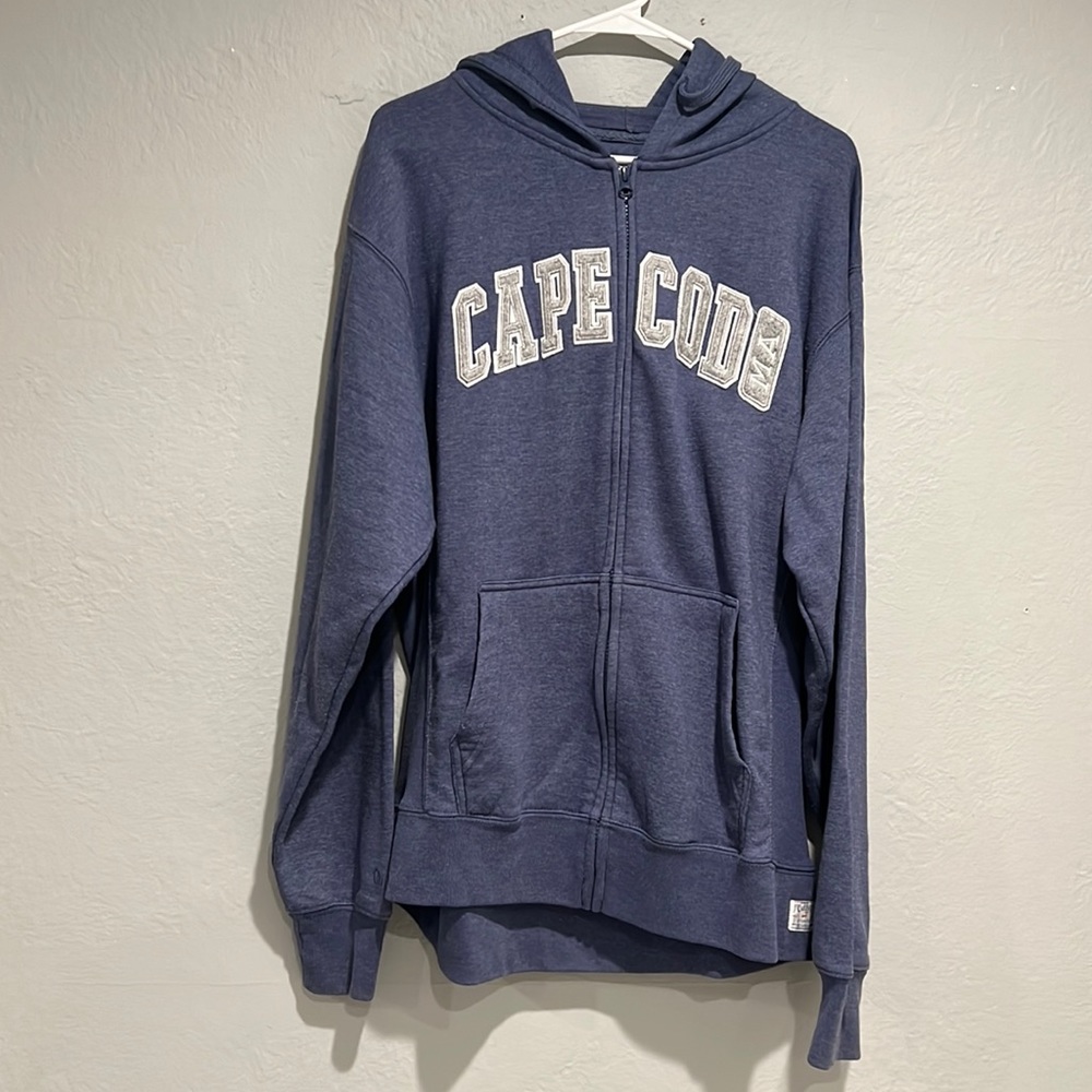 Cuffys zip up